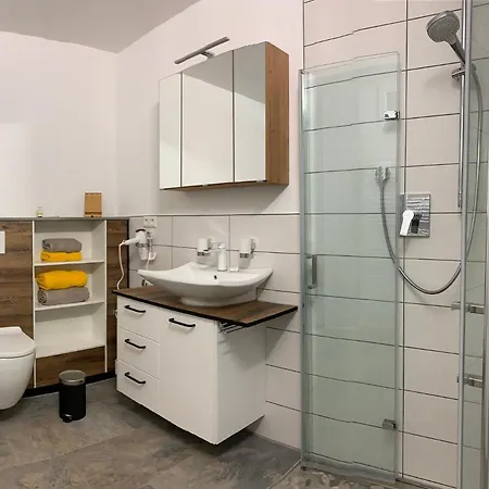 Firmen & Brecht 2 Apartment